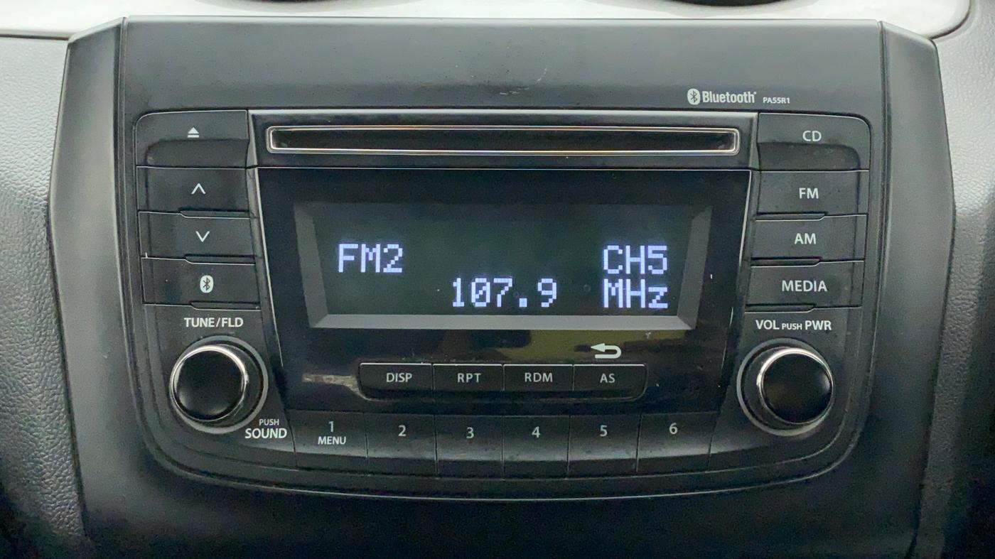 2018 Maruti Swift VXI, Petrol, Manual, 38,982 km, Infotainment System