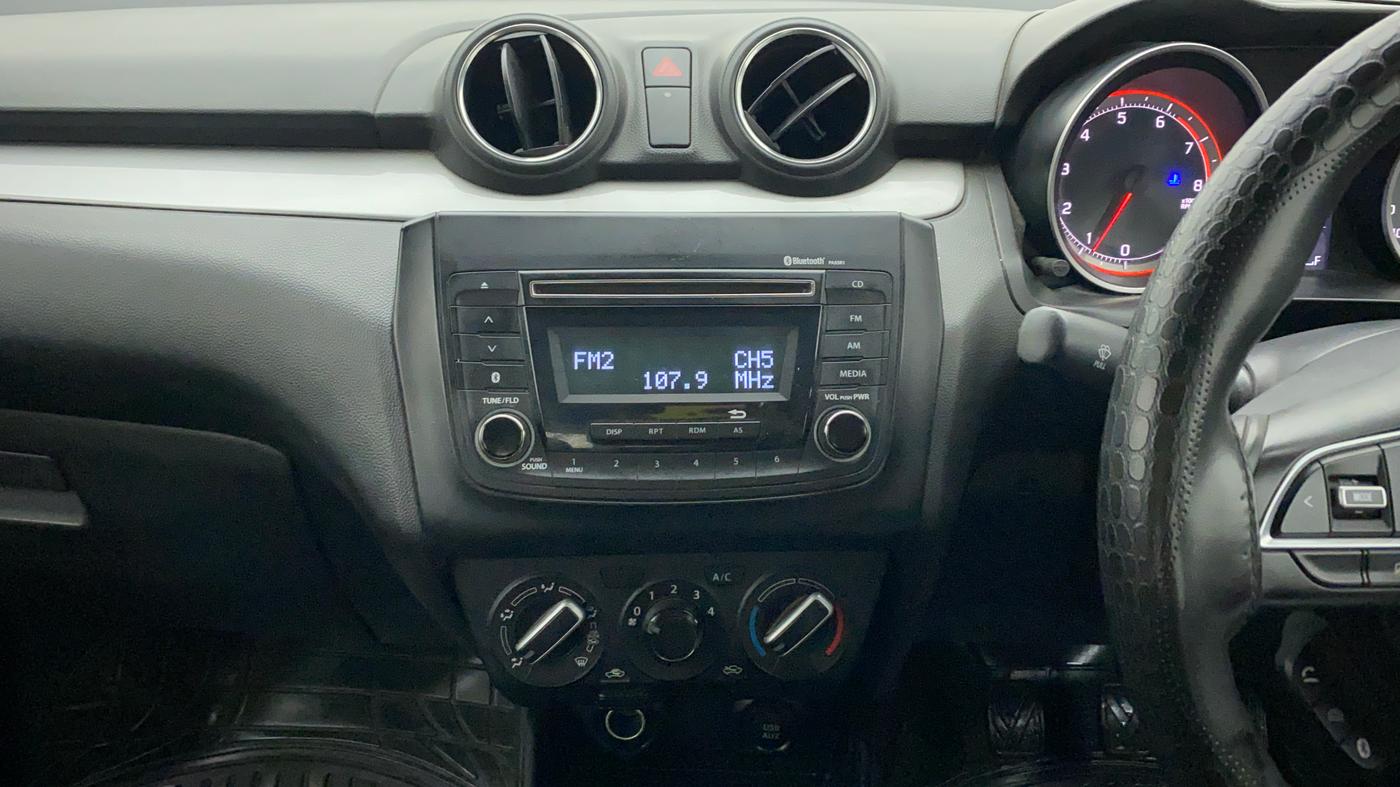 2018 Maruti Swift VXI, Petrol, Manual, 38,982 km, Air Conditioner
