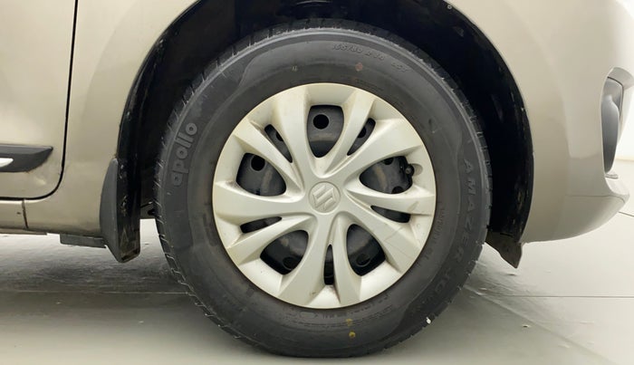 2018 Maruti Swift VXI, Petrol, Manual, 38,982 km, Right Front Wheel