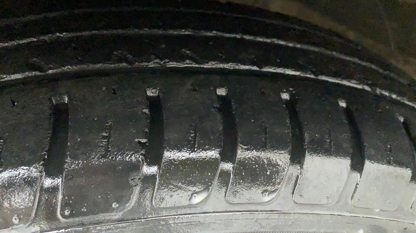 2018 Maruti Swift VXI, Petrol, Manual, 38,982 km, Left Rear Tyre Tread