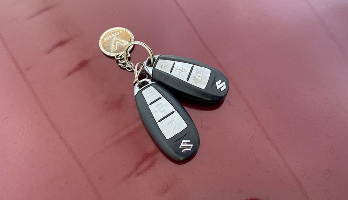 2015 Maruti Ciaz ZXI, Petrol, Manual, 1,05,263 km, Key Close Up