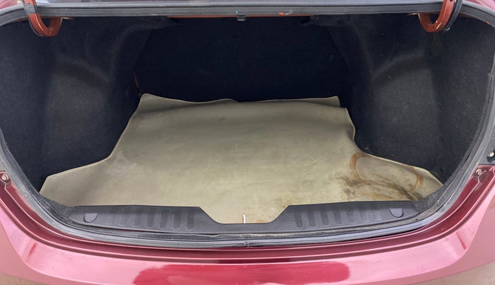 2015 Maruti Ciaz ZXI, Petrol, Manual, 1,05,263 km, Boot Inside