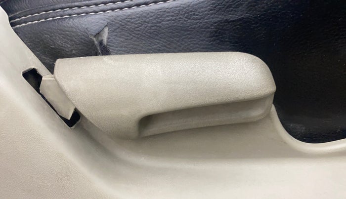 2014 Maruti Celerio ZXI, Petrol, Manual, 77,885 km, Driver Side Adjustment Panel