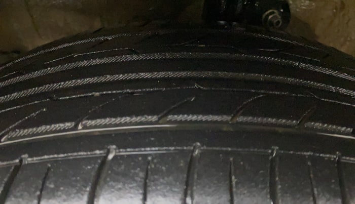 2014 Maruti Celerio ZXI, Petrol, Manual, 77,885 km, Left Front Tyre Tread