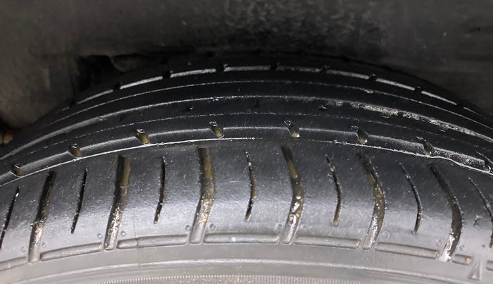 2016 Toyota Corolla Altis VL AT, Petrol, Automatic, 69,981 km, Left Rear Tyre Tread