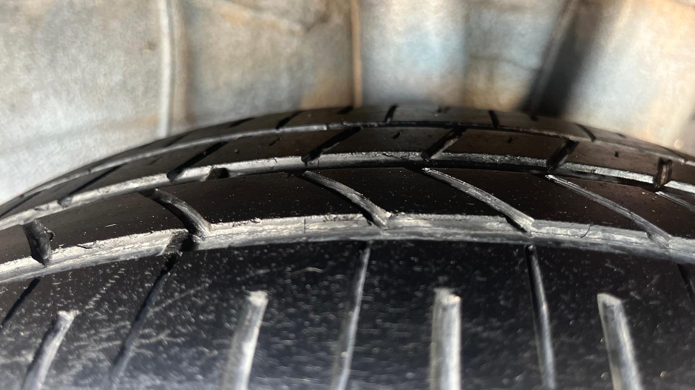 2015 Hyundai Xcent S (O) 1.2, Petrol, Manual, 27,993 km, Left Rear Tyre Tread