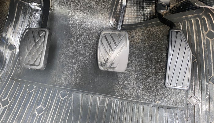 2021 Maruti New Wagon-R LXI CNG (O) 1.0, CNG, Manual, 40,067 km, Pedals