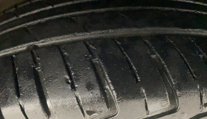 2021 Maruti New Wagon-R LXI CNG (O) 1.0, CNG, Manual, 40,067 km, Right Front Tyre Tread