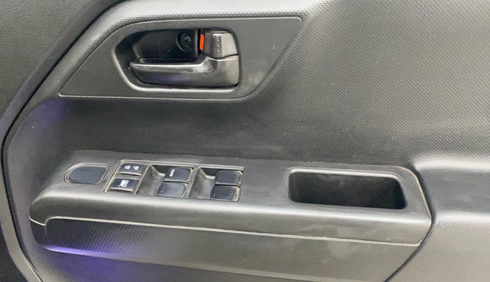 2021 Maruti New Wagon-R LXI CNG (O) 1.0, CNG, Manual, 40,067 km, Driver Side Door Panels Control