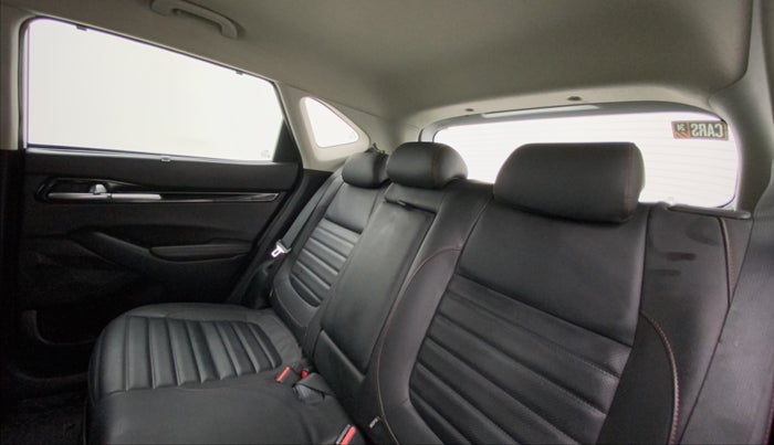 2020 KIA SELTOS GTX 1.4 PETROL, Petrol, Manual, 31,933 km, Right Side Rear Door Cabin