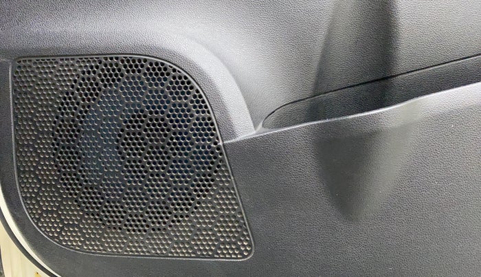 2018 Mahindra KUV 100 NXT K8 P 6 STR, Petrol, Manual, 21,098 km, Speaker