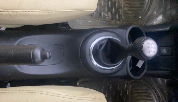 2015 Honda Mobilio 1.5L I-VTEC S, Petrol, Manual, 3,891 km, Gear Lever