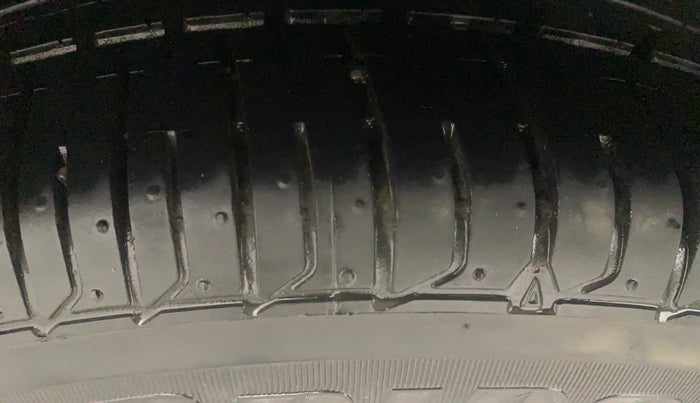 2015 Honda Mobilio 1.5L I-VTEC S, Petrol, Manual, 3,891 km, Right Rear Tyre Tread