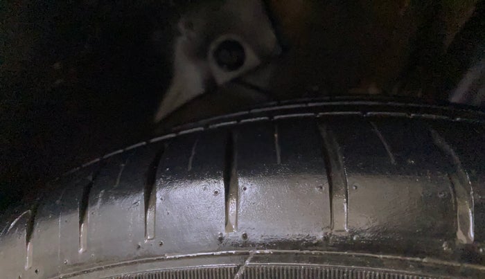 2018 Hyundai Elite i20 ASTA 1.2 (O), Petrol, Manual, 16,245 km, Right Rear Tyre Tread