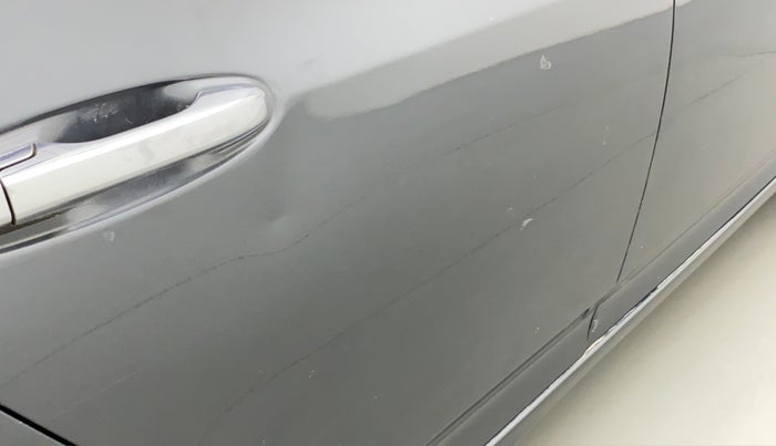 2010 Honda City 1.5L I-VTEC V MT, Petrol, Manual, 1,10,360 km, Right rear door - Minor scratches