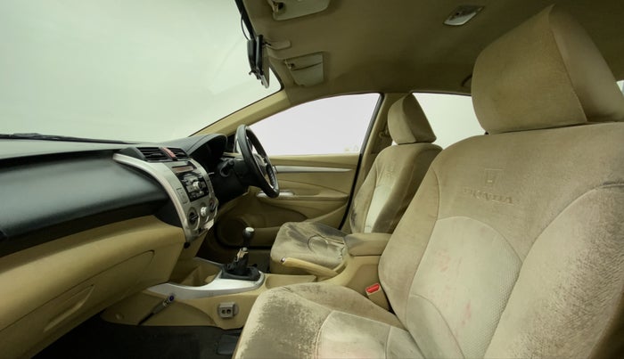 2010 Honda City 1.5L I-VTEC V MT, Petrol, Manual, 1,10,360 km, Right Side Front Door Cabin