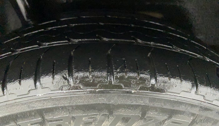 2010 Honda City 1.5L I-VTEC V MT, Petrol, Manual, 1,10,360 km, Right Rear Tyre Tread