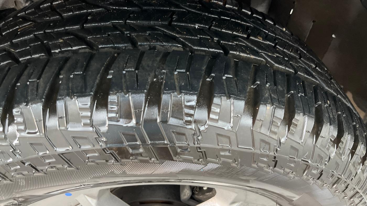 2022 Mahindra Thar LX D AT 4WD HT, Diesel, Automatic, 58,783 km, Left Front Tyre Tread