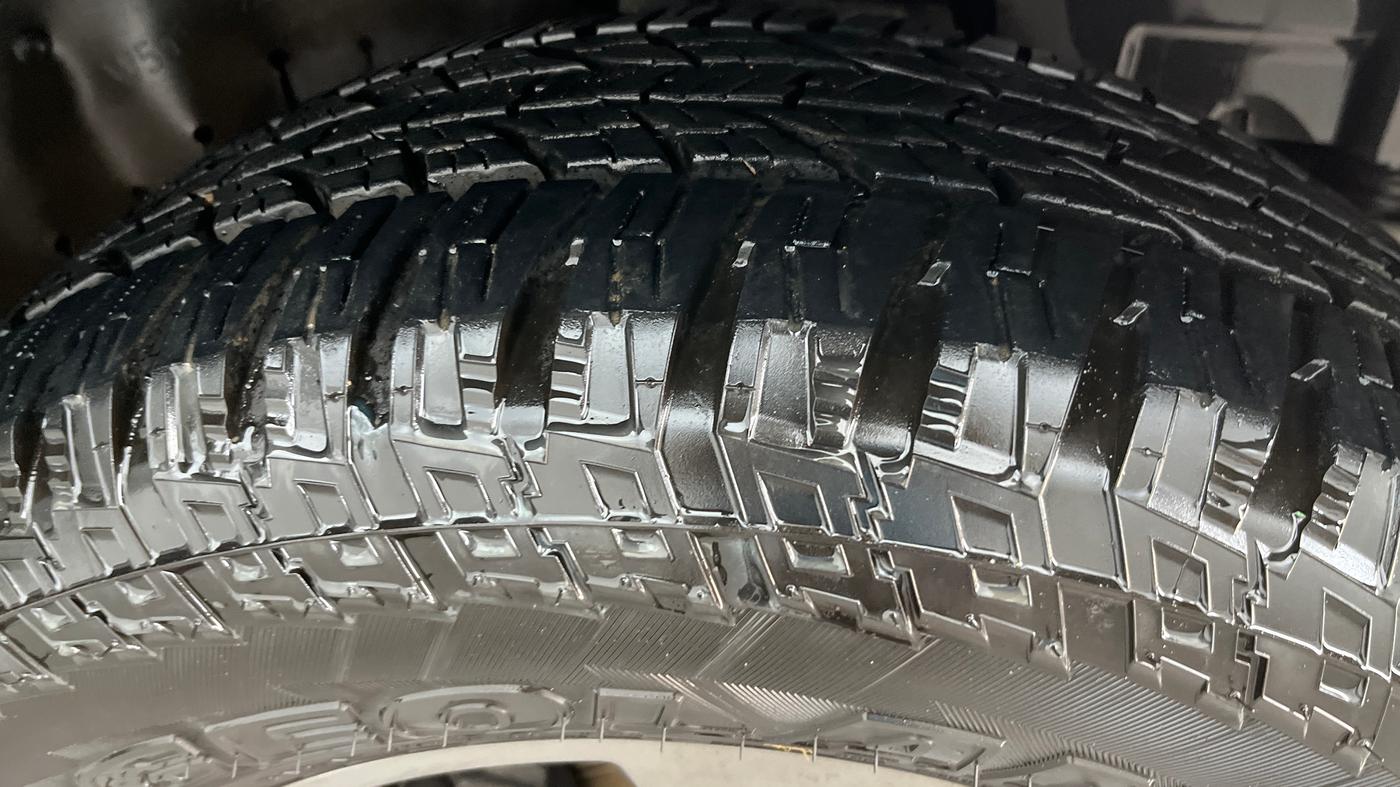 2022 Mahindra Thar LX D AT 4WD HT, Diesel, Automatic, 58,783 km, Right Front Tyre Tread