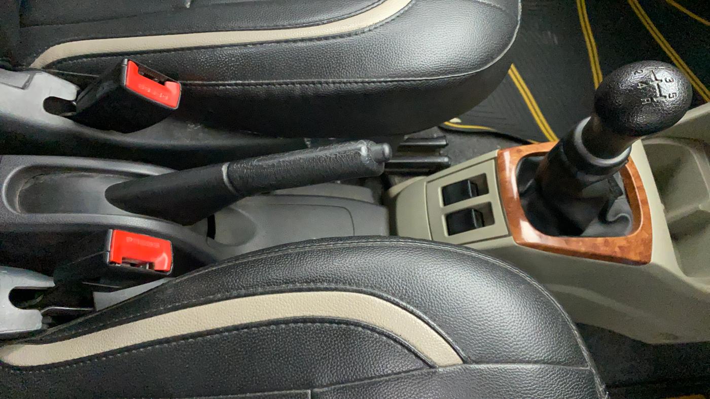 2015 Maruti Alto K10 VXI, Petrol, Manual, 1,09,944 km, Gear Lever