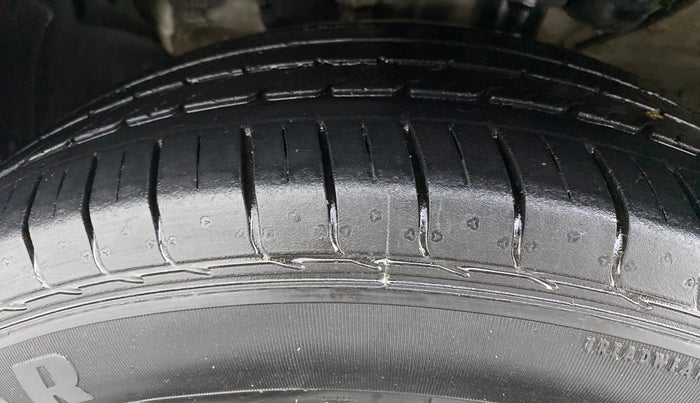 2019 KIA SELTOS HTX AT PETROL, Petrol, Automatic, 58,737 km, Left Front Tyre Tread