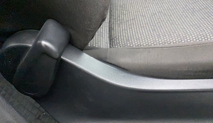 2019 Volkswagen Ameo TRENDLINE 1.0L, CNG, Manual, 84,609 km, Driver Side Adjustment Panel