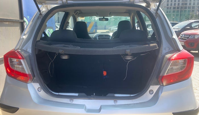 2016 Tata Tiago XM PETROL, Petrol, Manual, 55,611 km, Boot Inside