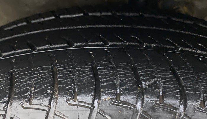 2015 Maruti Celerio ZXI, Petrol, Manual, 26,395 km, Left Front Tyre Tread