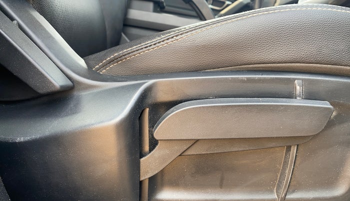 2019 Tata Harrier XZ 2.0L DARK EDITION, Diesel, Manual, 82,573 km, Driver Side Adjustment Panel