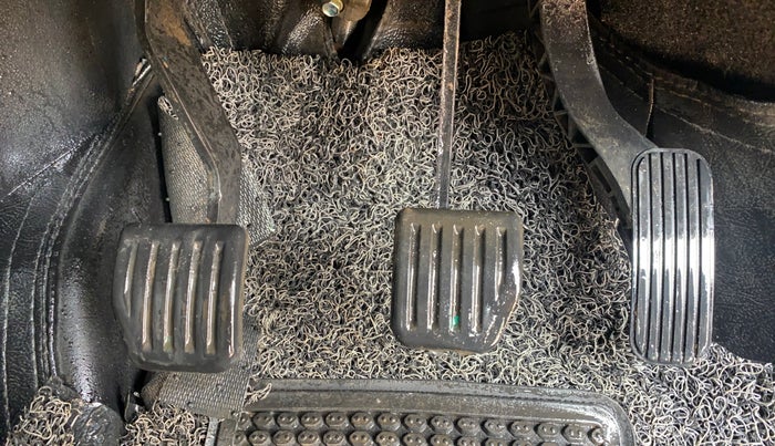 2019 Tata Harrier XZ 2.0L DARK EDITION, Diesel, Manual, 82,573 km, Pedals