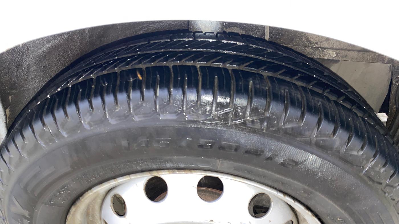 2013 Hyundai Eon ERA +, Petrol, Manual, 65,317 km, Right Front Tyre Tread