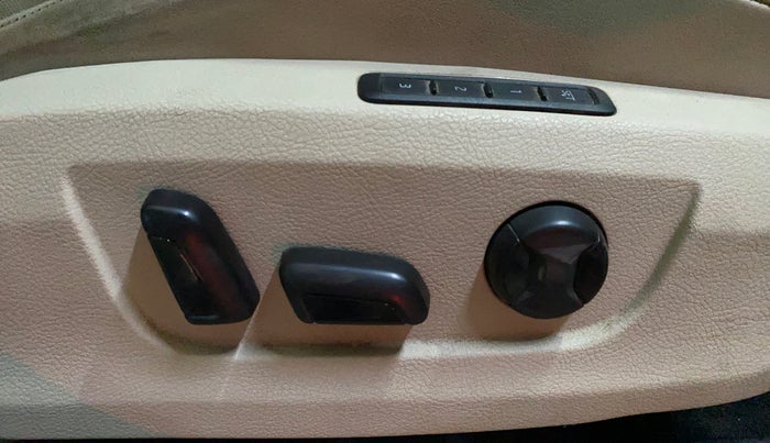 2016 Skoda Superb L&K 1.8 TSI AT, Petrol, Automatic, 28,278 km, Driver Side Adjustment Panel