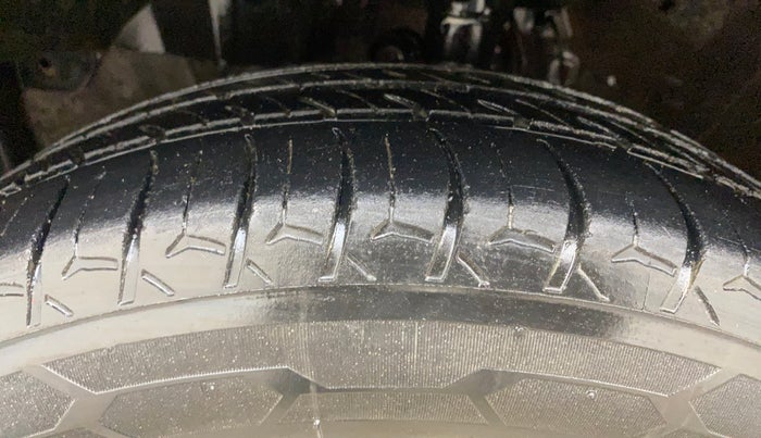 2016 Honda City 1.5L I-DTEC VX, Diesel, Manual, 1,20,005 km, Left Front Tyre Tread