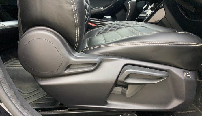 2022 Tata NEXON XZA PLUS (PREMIUM) PETROL DARK EDITION, Petrol, Automatic, 63,609 km, Driver Side Adjustment Panel