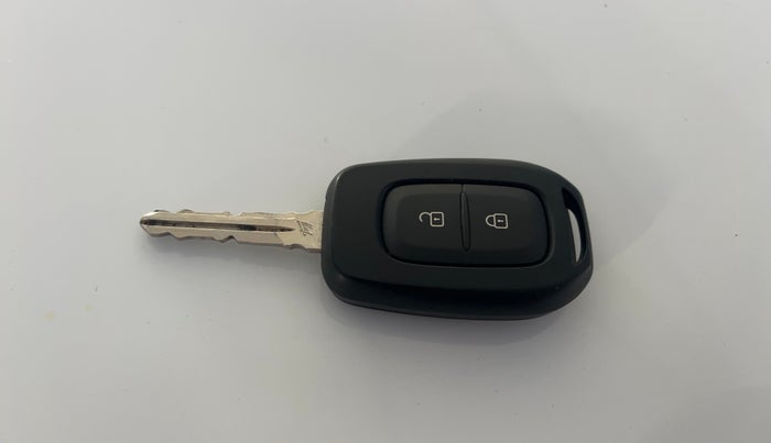 2021 Nissan MAGNITE XL, Petrol, Manual, 9,933 km, Key Close Up