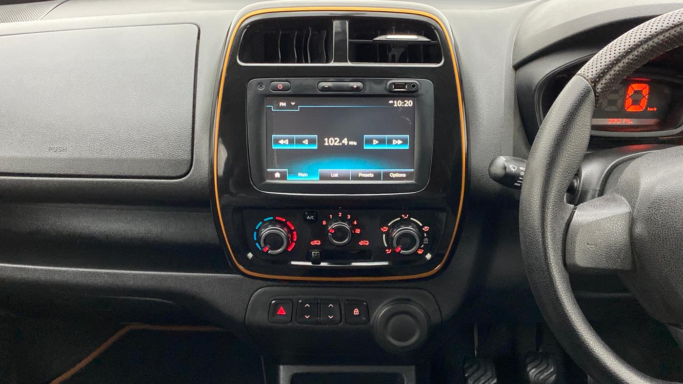 2017 Renault Kwid CLIMBER 1.0, Petrol, Manual, 33,111 km, Air Conditioner