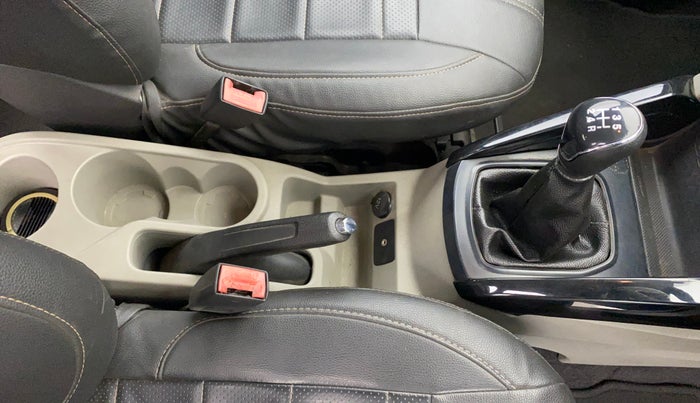 2017 Ford Ecosport TITANIUM 1.5L DIESEL, Diesel, Manual, 1,23,289 km, Gear Lever