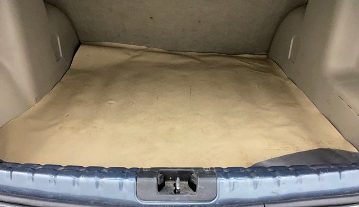 2015 Nissan Terrano XL D PLUS, Diesel, Manual, 77,666 km, Boot Inside