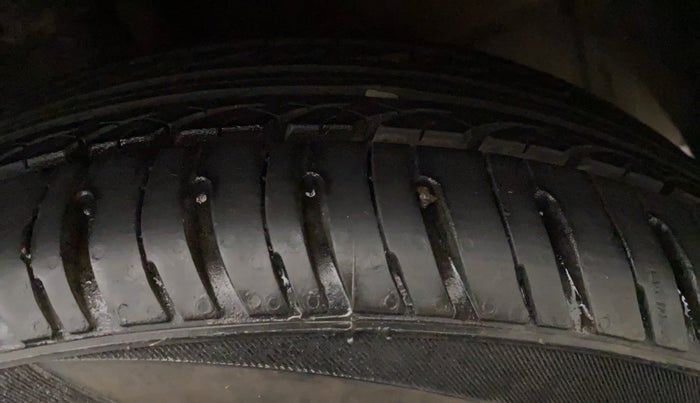 2014 Hyundai Xcent S 1.2, Petrol, Manual, 44,507 km, Left Front Tyre Tread