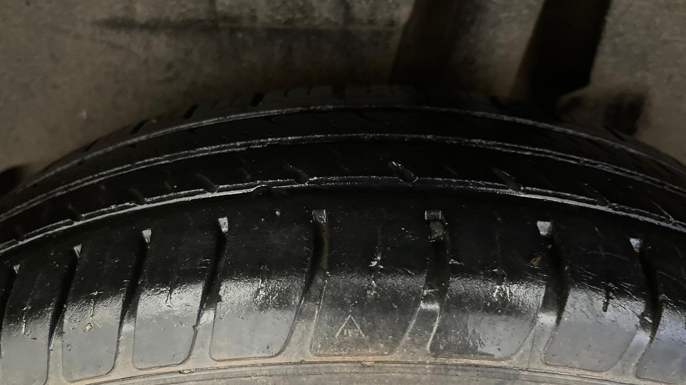 2018 Maruti Dzire LXI, Petrol, Manual, 61,718 km, Left Rear Tyre Tread