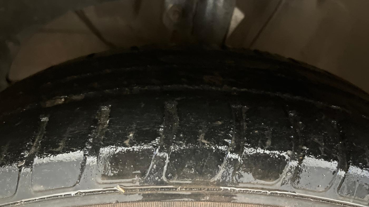 2018 Maruti Dzire LXI, Petrol, Manual, 61,718 km, Left Front Tyre Tread
