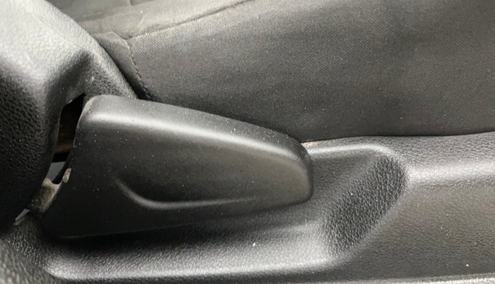 2018 Renault Kwid RXT 1.0 AMT (O), Petrol, Automatic, 24,947 km, Driver Side Adjustment Panel