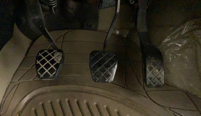 2013 Volkswagen Polo HIGHLINE1.2L, Petrol, Manual, 41,091 km, Pedals