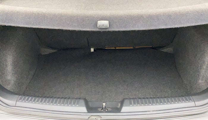 2013 Volkswagen Polo HIGHLINE1.2L, Petrol, Manual, 41,091 km, Boot Inside