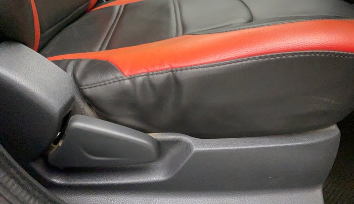 2015 Renault Kwid RXT 0.8 (O), Petrol, Manual, 25,736 km, Driver Side Adjustment Panel