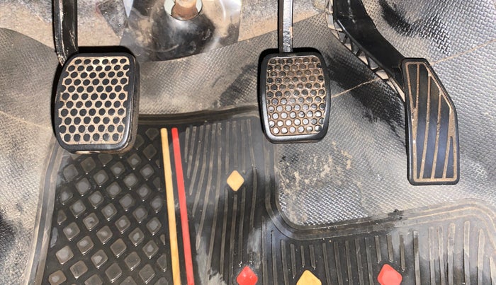 2017 Maruti Alto 800 VXI, Petrol, Manual, 63,766 km, Pedals