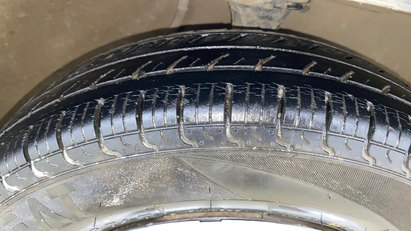 2017 Maruti Alto 800 VXI, Petrol, Manual, 63,883 km, Right Front Tyre Tread