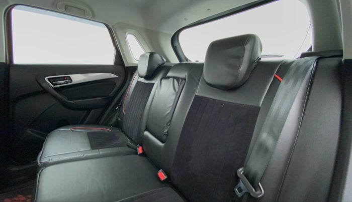 2020 Maruti Vitara Brezza ZXI+ AT SHVS, Petrol, Automatic, 14,504 km, Right Side Rear Door Cabin