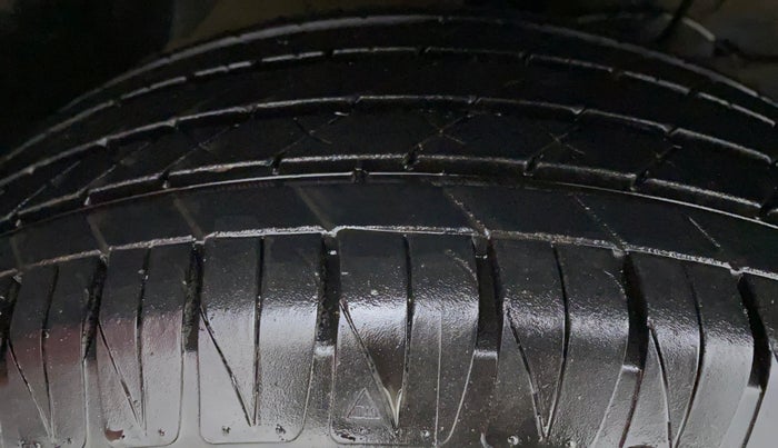 2020 Maruti Vitara Brezza ZXI+ AT SHVS, Petrol, Automatic, 14,504 km, Right Rear Tyre Tread
