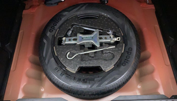 2020 Maruti Vitara Brezza ZXI+ AT SHVS, Petrol, Automatic, 14,504 km, Spare Tyre